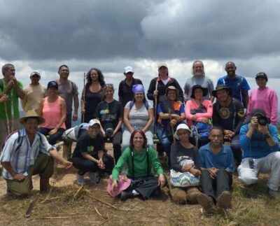 En el estado Miranda, en Venezuela existe una ruta de senderismo interpretativo en la que los que visitan las montañas de El Naranjal entienden su modo de vida, su historia y se conectan con sus habitantes a través de la gastronomía típica y la música tradicional.