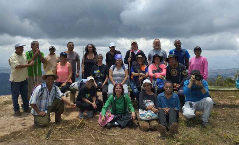 En el estado Miranda, en Venezuela existe una ruta de senderismo interpretativo en la que los que visitan las montañas de El Naranjal entienden su modo de vida, su historia y se conectan con sus habitantes a través de la gastronomía típica y la música tradicional.
