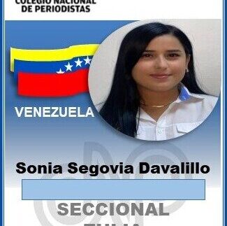 Venezuela es el único país con una Ley de Ejercicio del Periodismo que contempla dos requisitos para ejercer legalmente: tener el título emitido por una Universidad reconocida y estar inscrito en el Colegio Nacional de Periodistas.