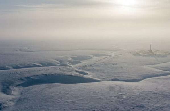 Rusia descubre un gran yacimiento de petróleo en el Ártico