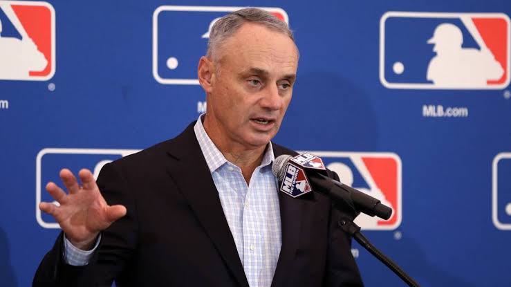 Comisionado Manfred anuncia que el «Clásico Mundial de Beisbol» se mudaría a media temporada