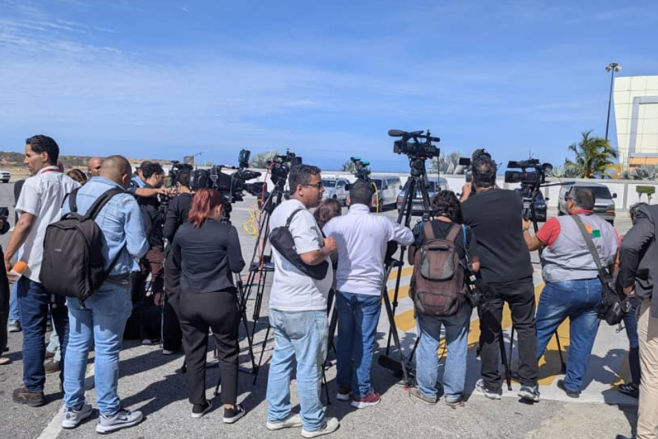 El regreso de la prensa independiente desajusta la comodidad en las sedes del poder publico nacional