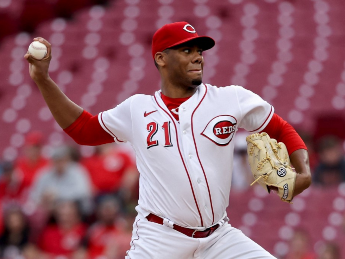 Los Rojos pierden a Hunter Greene para 2027