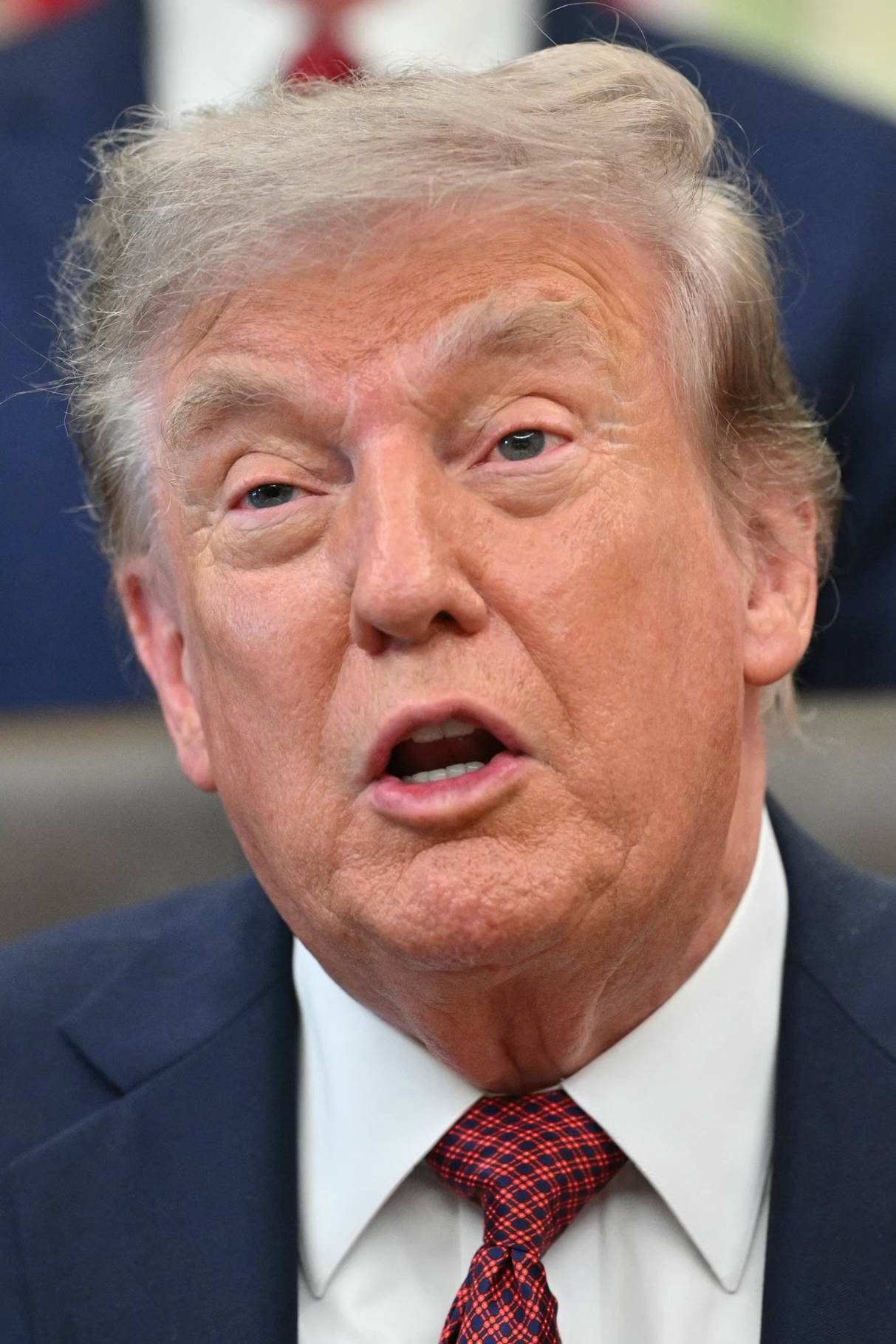 Procurando la Paz: Trump asegura que EE UU e Irán están negociando: “Quiero darles hasta la última oportunidad antes de la decapitación”