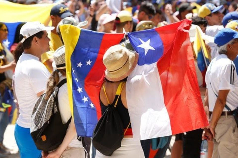 Venezuela y Chile anuncian reactivación de servicios consulares